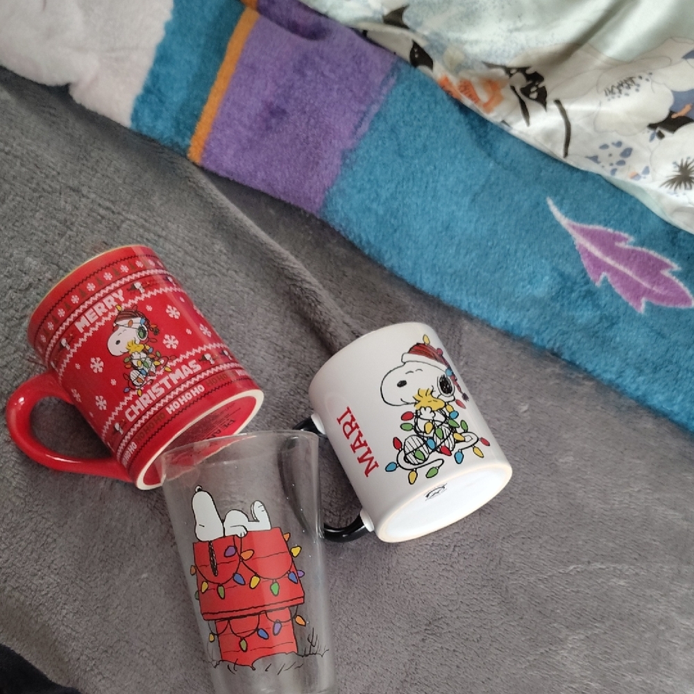 Peanuts Snoopy Festive Mug Trio - Red, White & Clear